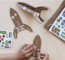 fusee-carton-jeu-creatif-enfant