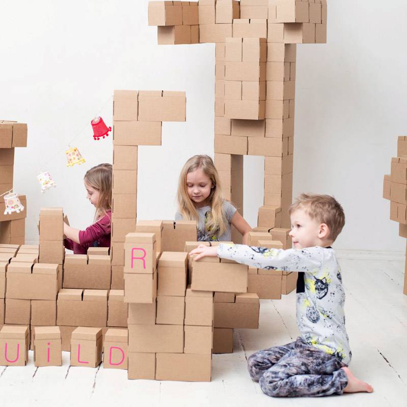 Maison de poupée en carton a construire, décorer colorier peindre - Jeux  éducatifs