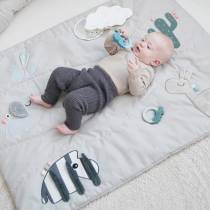 done-by-deer-tapis-eveil-sensoriel-deer-friends-pour-eveiller-les-sens-de-bebe