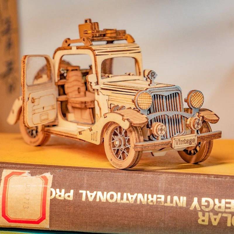 Maquette 3d en bois d'une voiture vintage tacot - Rokr-Robotime