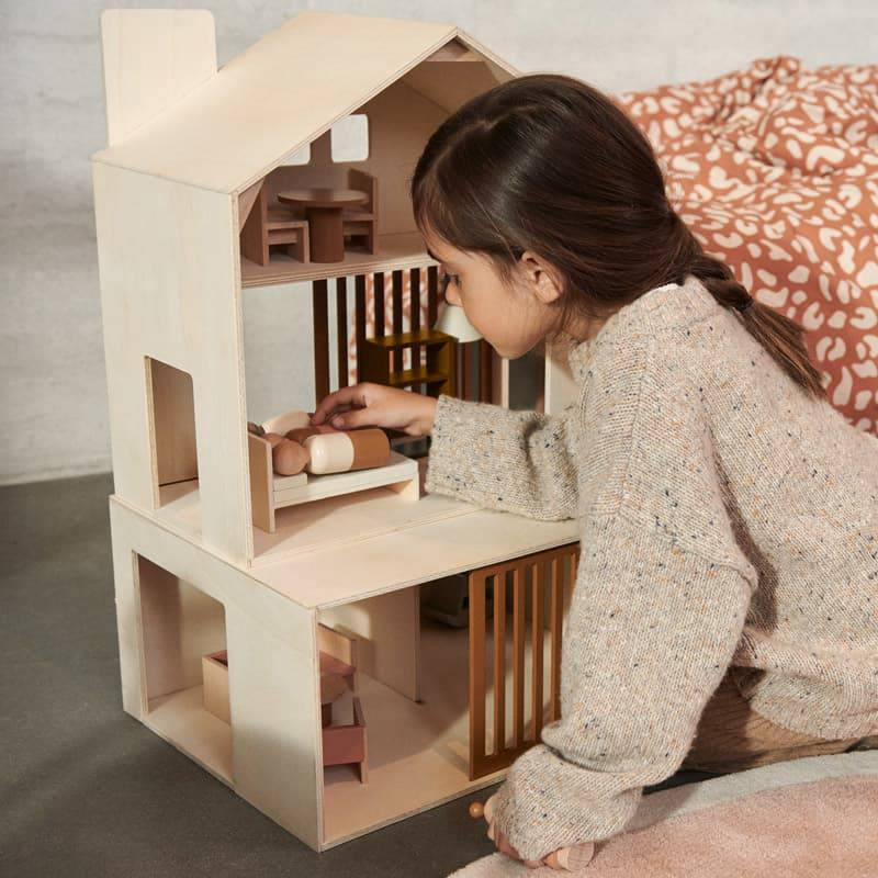 Accessoires en bois pour maison de poupée