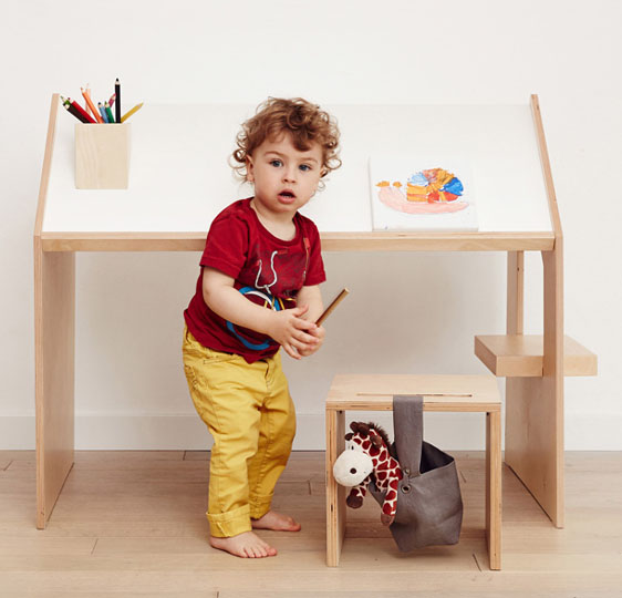 Bureau d'artiste pour enfants