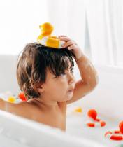 Bouee-canard-Jaune-collection-jouet-de-bain-oli-and-carol