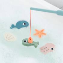 Canne à pêche magnétique et animaux flottants dans la baignoire  Done by Deer