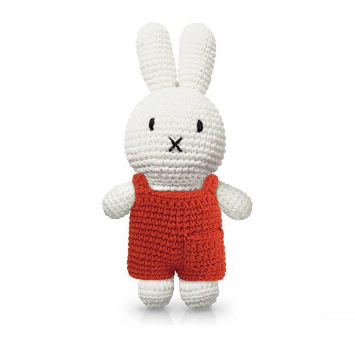 Poupée Miffy au crochet - salopette rouge