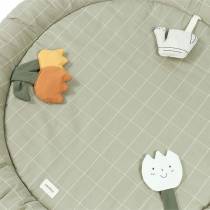 Zoom sur les jouets déveil sensoriels du tapis Nobodinoz