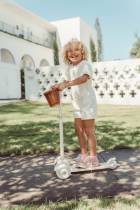 belle-trottinette-blanche-banwood-avec-panier-osier